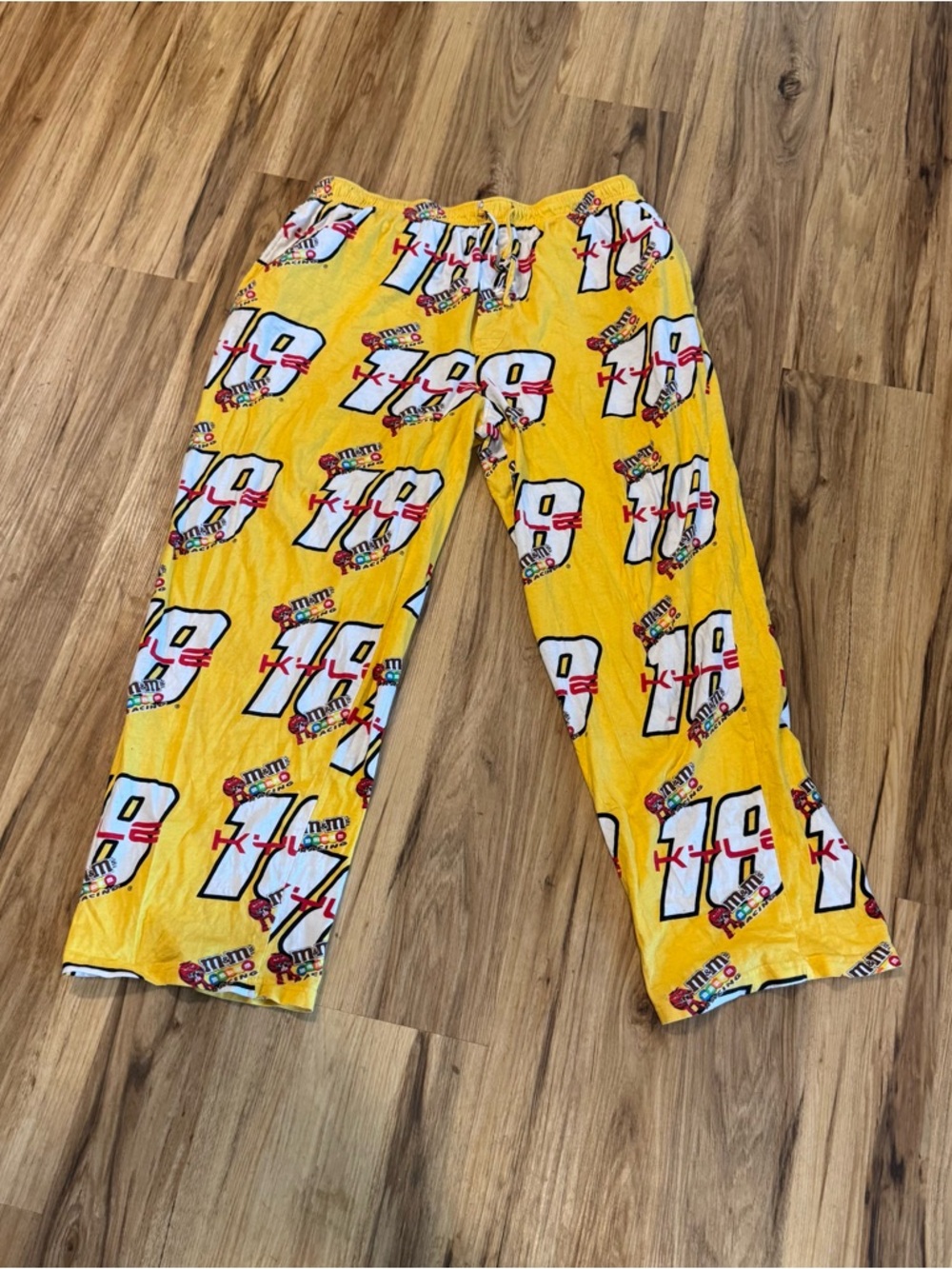Vintage NASCAR M&M's Racing #18 Kyle Busch  Print Pajama Pants XL